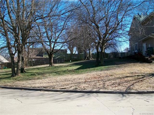 Glencoe Circle, Claremore, OK 74017