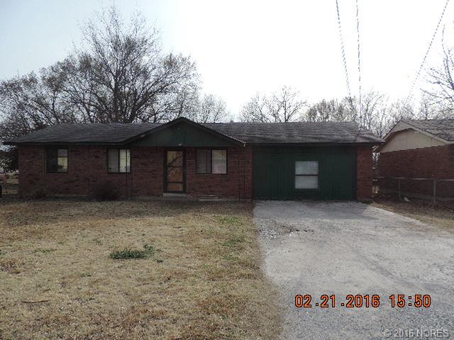 909 W 6th Street, Claremore, OK 74017