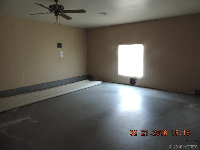909 W 6th Street, Claremore, OK 74017