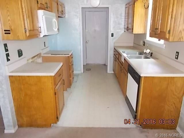 838 W 24th Street North, Claremore, OK 74017