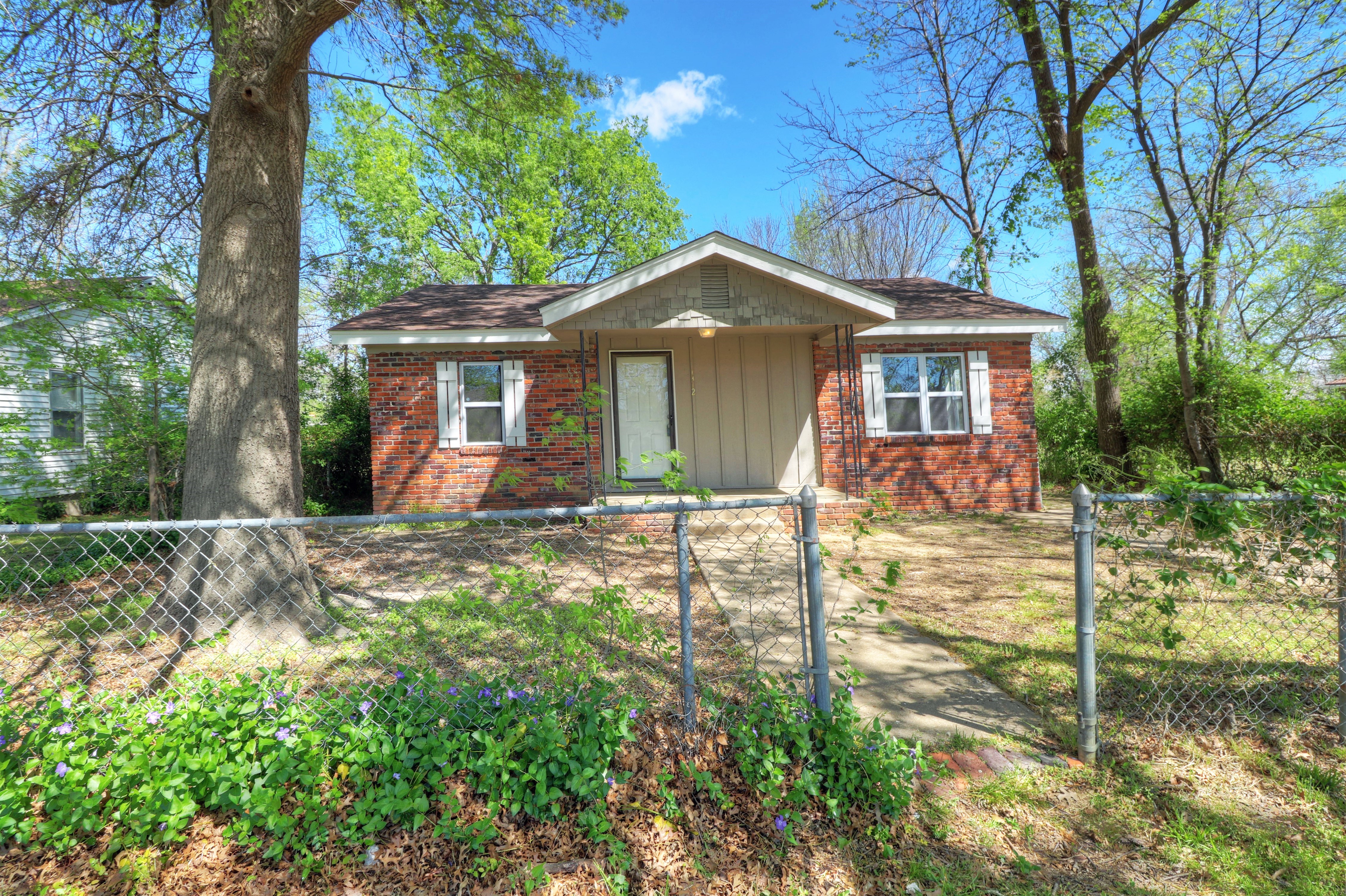 1312 W Strain Street, Claremore, OK 74017