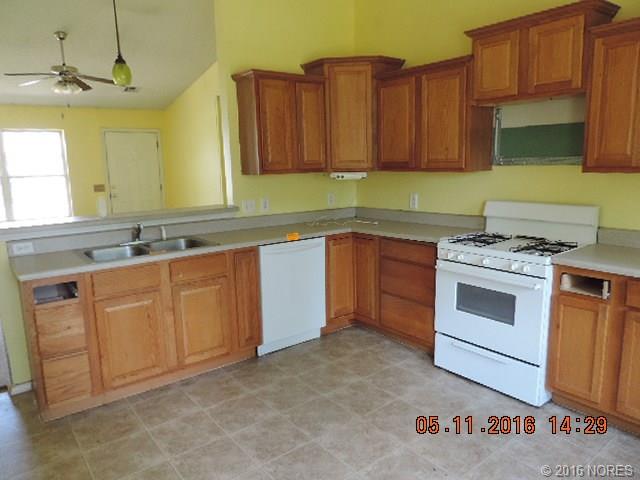 1107 W 21st Street, Claremore, OK 74017