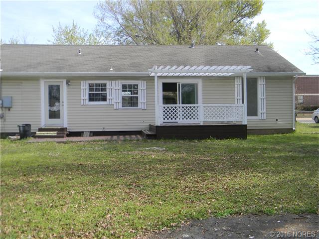 1209 N Cherrington Avenue, Claremore, OK 74017