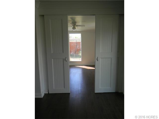 1209 N Cherrington Avenue, Claremore, OK 74017
