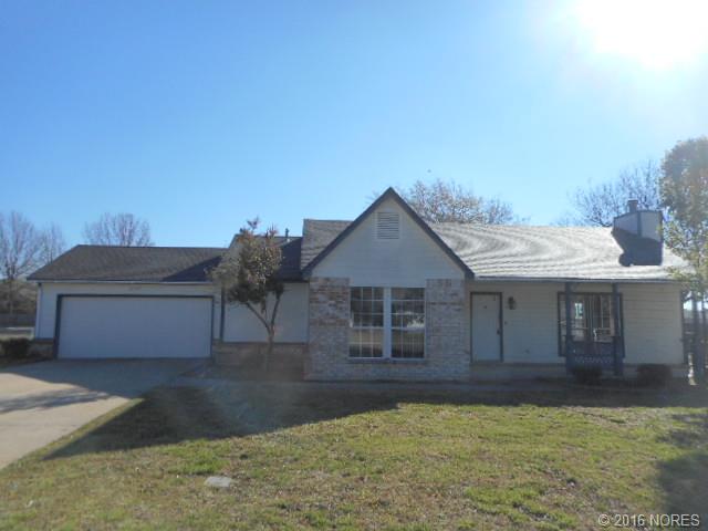 25345 S Holliday Drive, Claremore, OK 74019