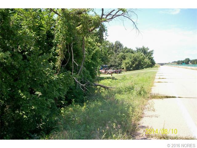 E Peninsula Drive, Cleveland, OK 74020