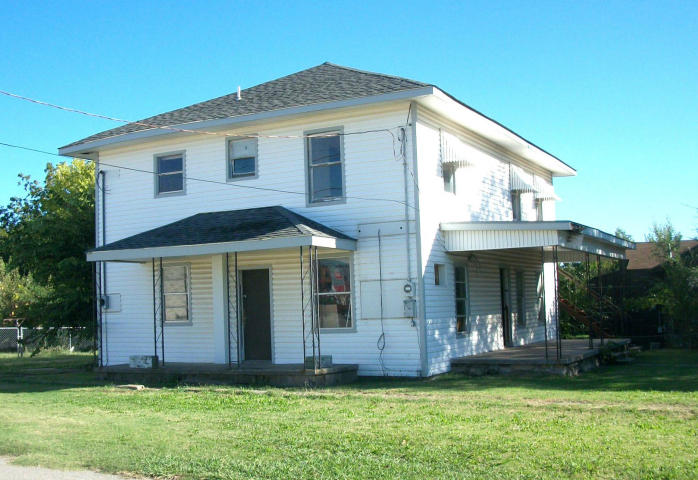 220 S Harrison Ave, Cushing, OK 74023