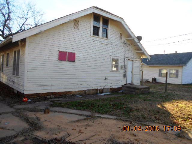 910 E Moses Street, Cushing, OK 74023