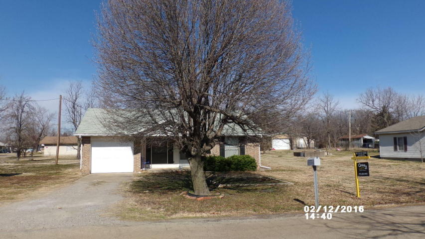 208 E 9th PL, Cushing, OK 74023