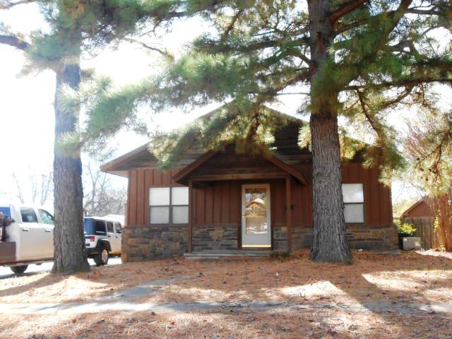 1207 E Broadway Street, Cushing, OK 74023