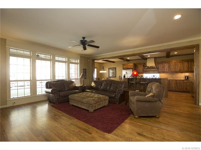 12506 S 13th Place, Jenks, OK 74037