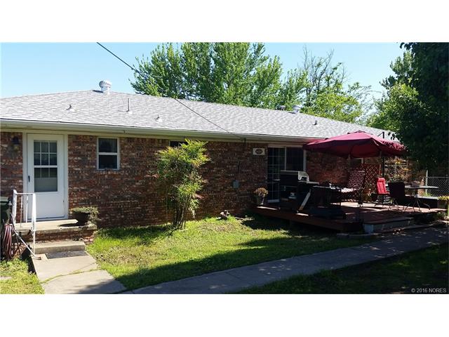 100 Greenbrier Circle, Mannford, OK 74044