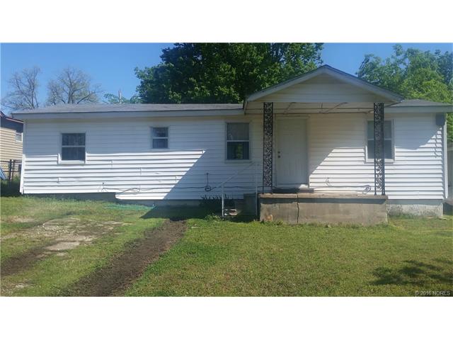 217 E 14th Street, Mounds, OK 74047