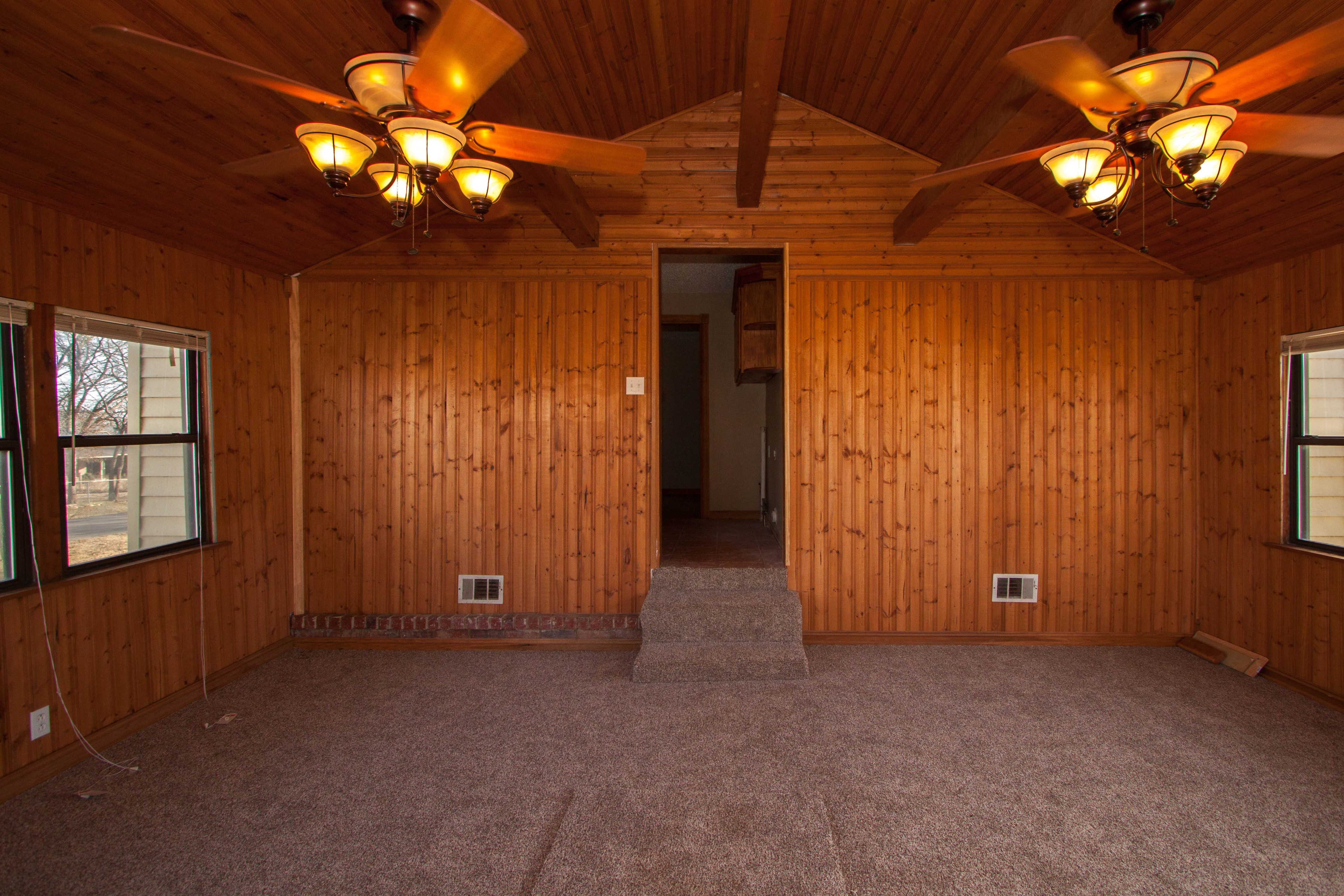 244 E 15th Street, Mounds, OK 74047