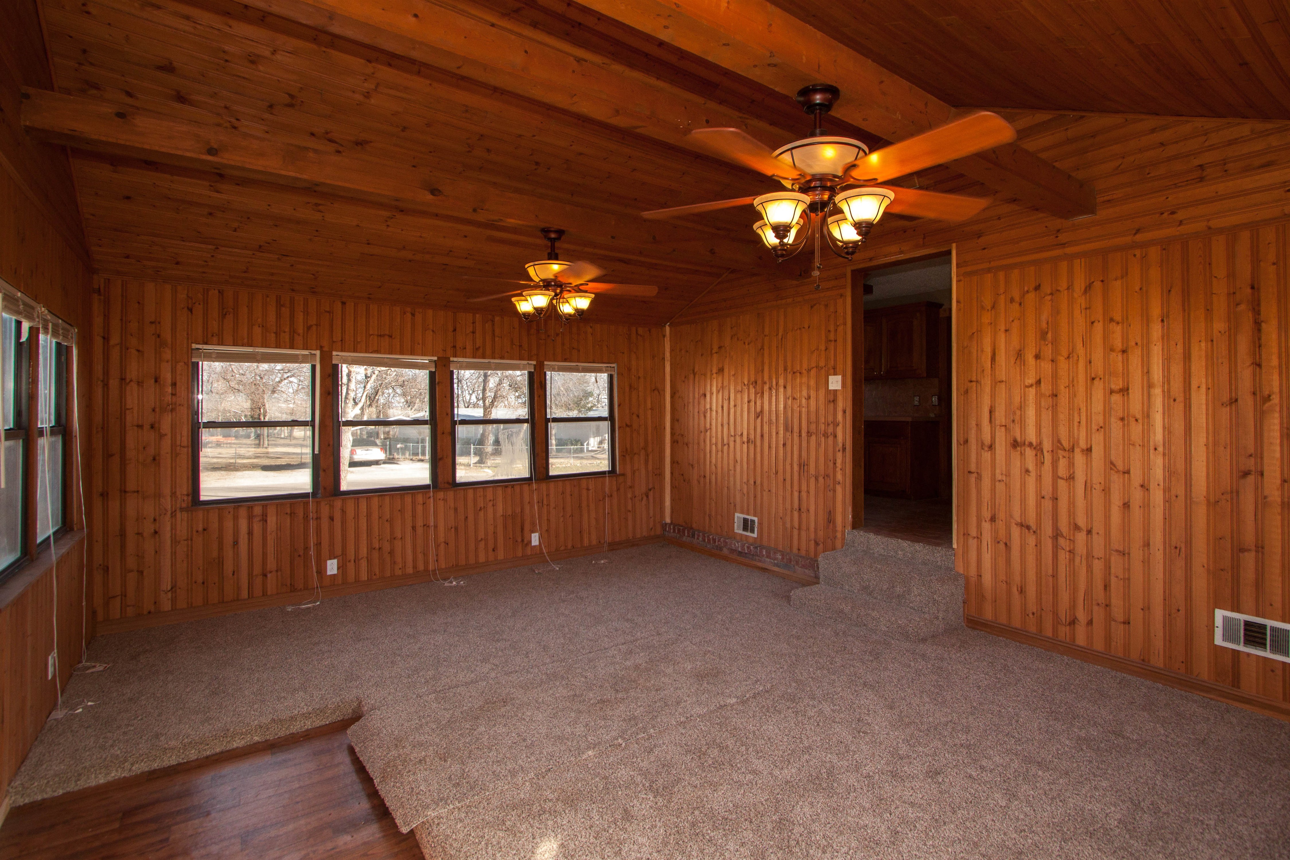 244 E 15th Street, Mounds, OK 74047