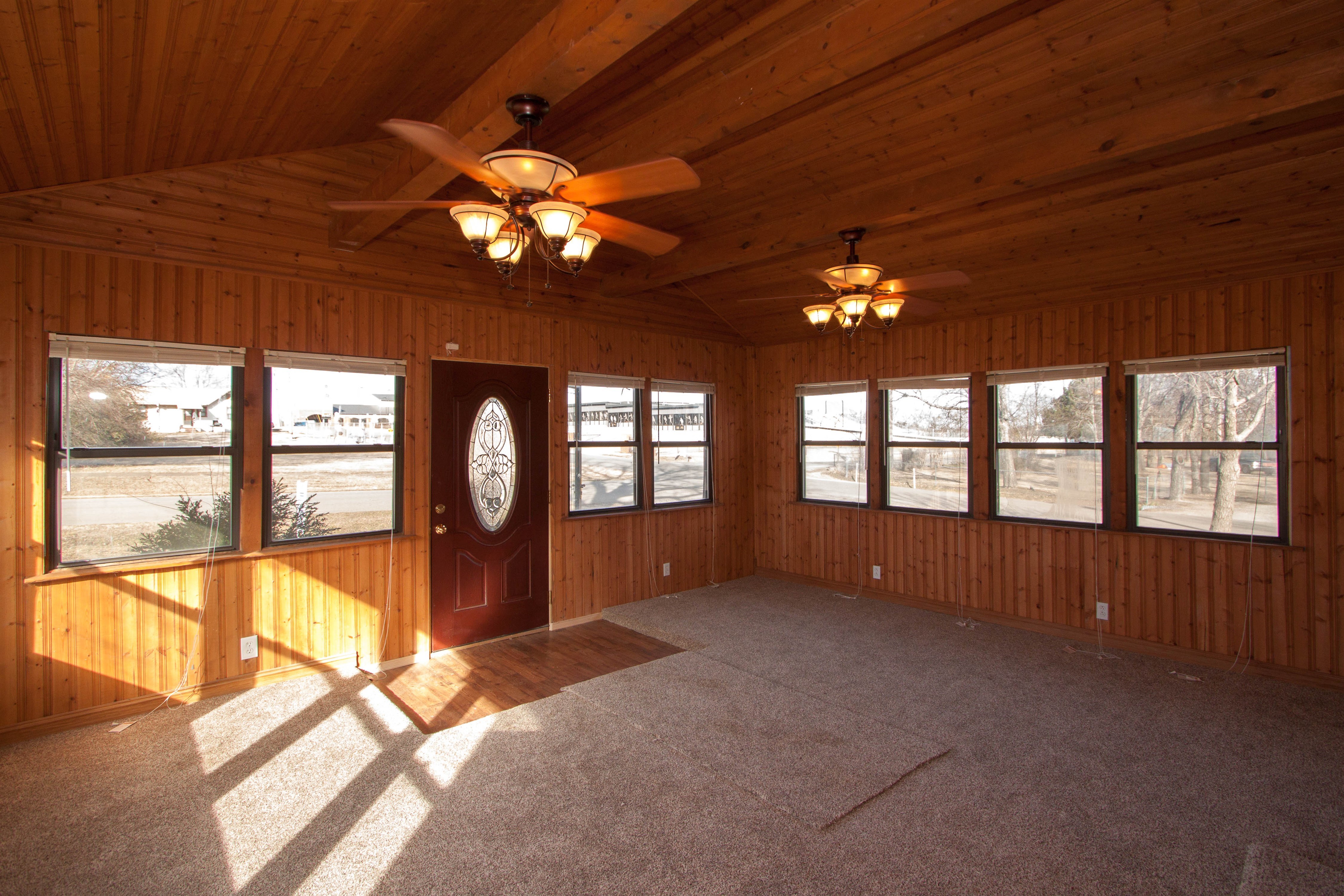 244 E 15th Street, Mounds, OK 74047