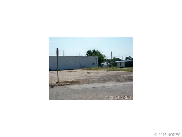 E Cherokee Avenue, Nowata, OK 74048