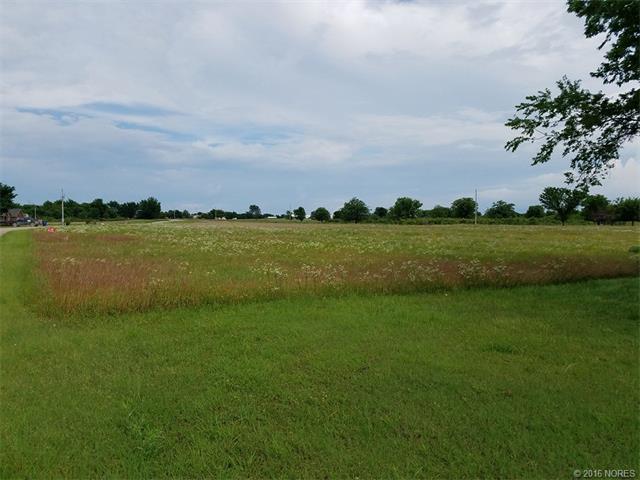 000 Davis Road, Nowata, OK 74048