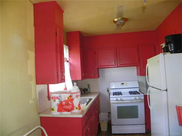 521 S Oak Street, Nowata, OK 74048