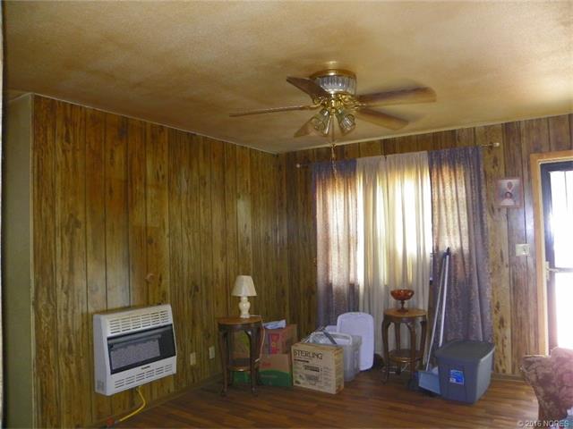 521 S Oak Street, Nowata, OK 74048