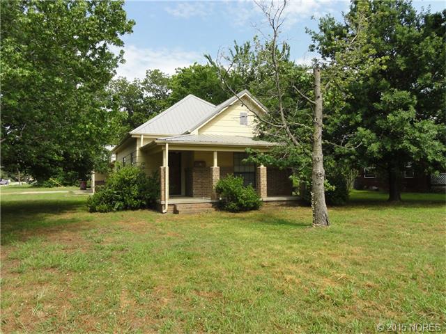 405 S Cedar Street, Nowata, OK 74048