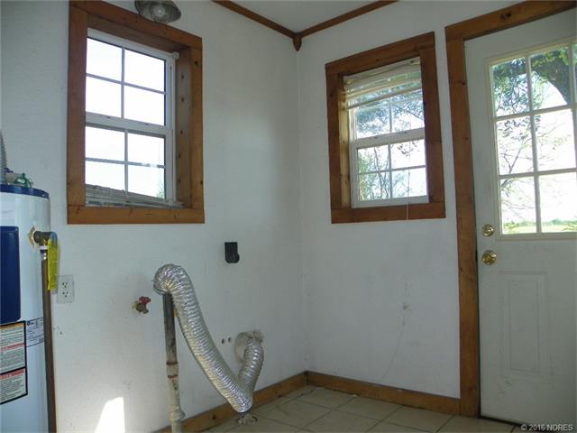 236 Vinita Road, Nowata, OK 74048