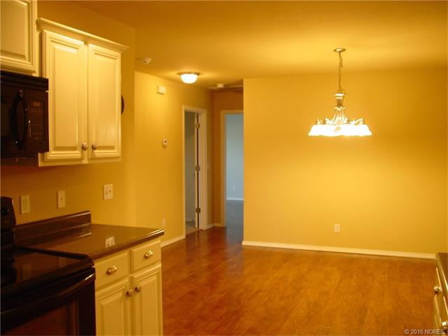 11205 N 118th East Avenue, Owasso, OK 74055