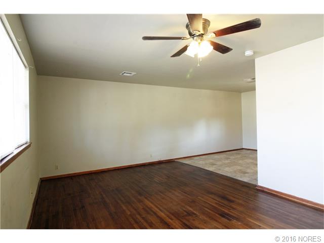 1410 Abbott Avenue, Pawhuska, OK 74056