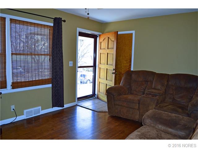 908 Cedar Avenue, Sand Springs, OK 74063