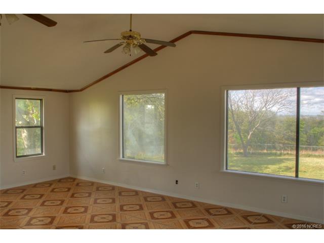 20813 W Coyote Trail, Sand Springs, OK 74063