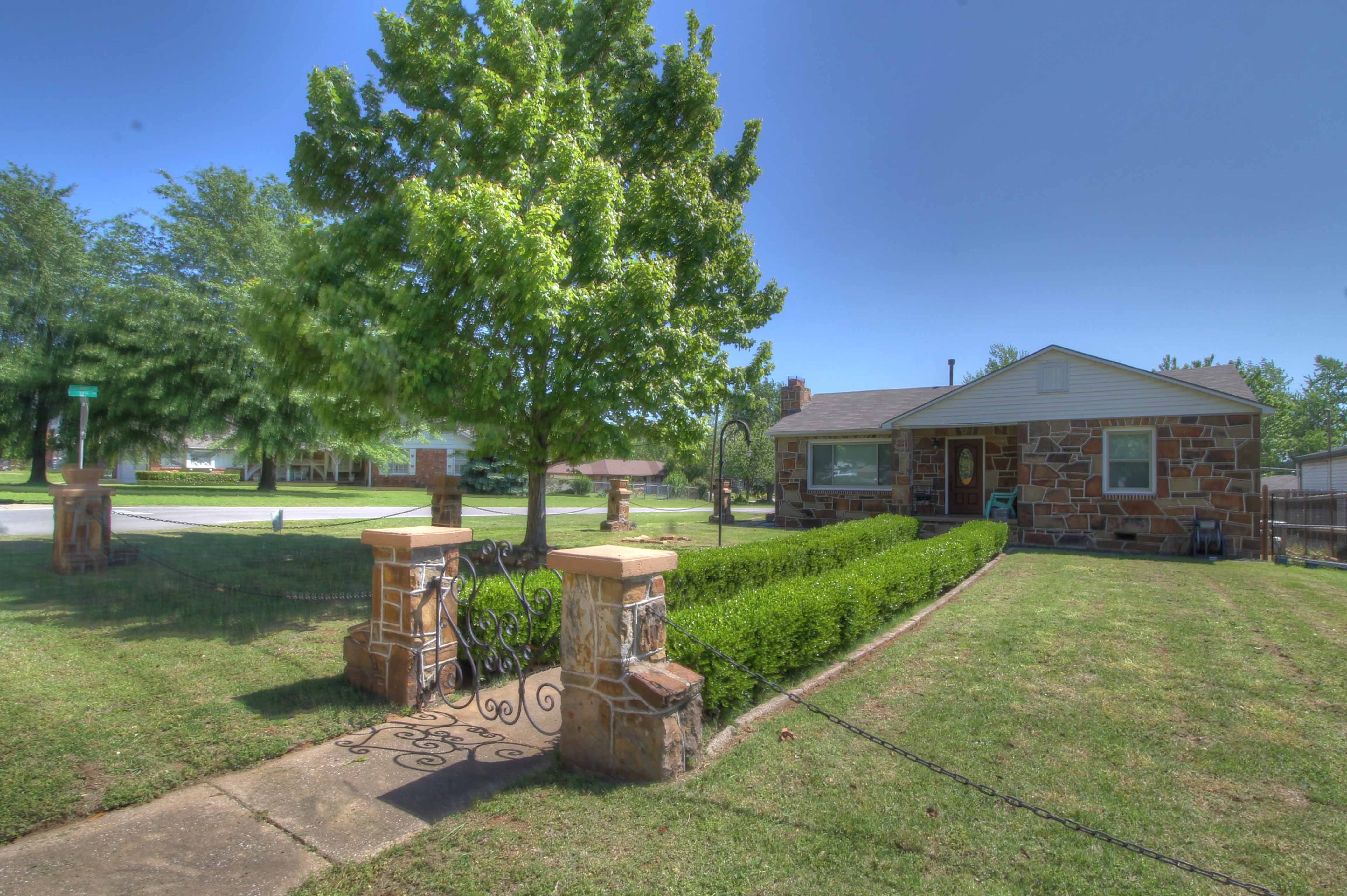 1125 N McKinley Avenue, Sand Springs, OK 74063