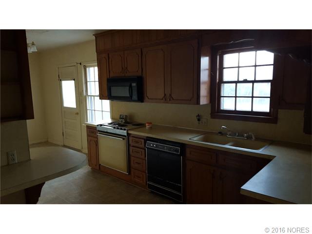 1313 E Jackson Avenue, Sapulpa, OK 74066