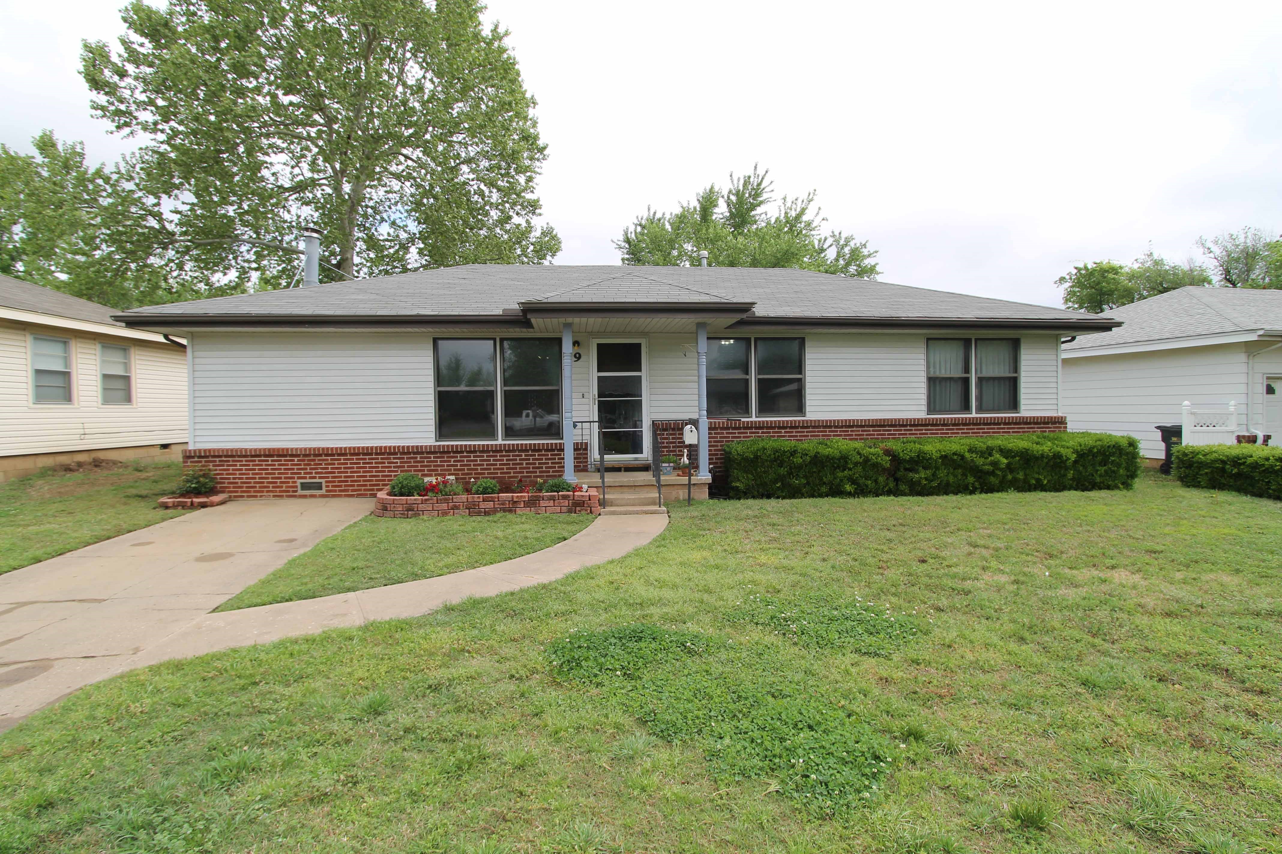 79 W Mike Avenue, Sapulpa, OK 74066