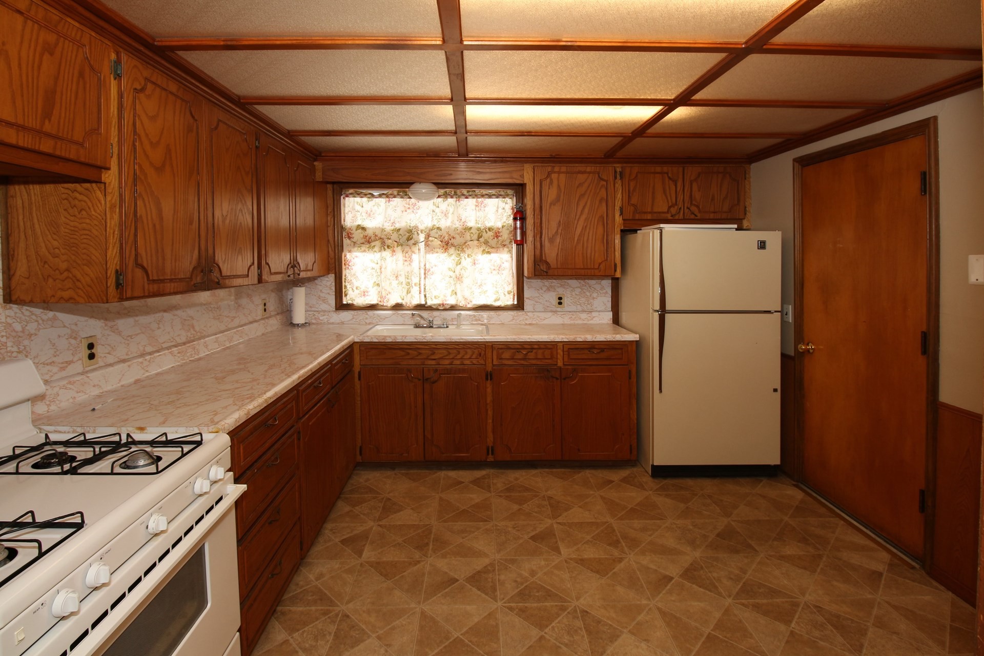 1014 S Russell Street, Skiatook, OK 74070