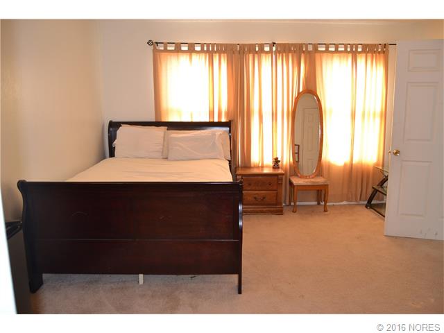 200 W Oak Street, Skiatook, OK 74070