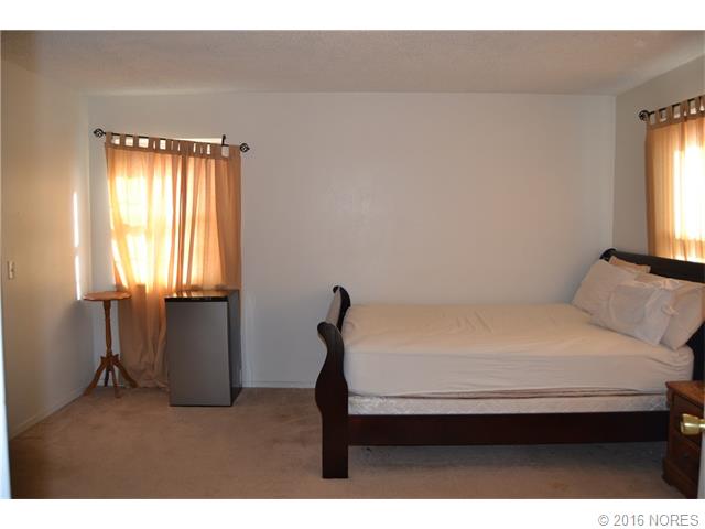 200 W Oak Street, Skiatook, OK 74070