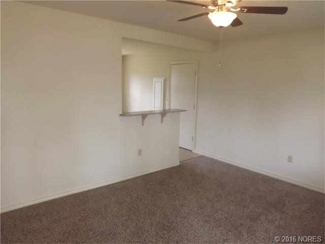 814 S Russell Street, Skiatook, OK 74070