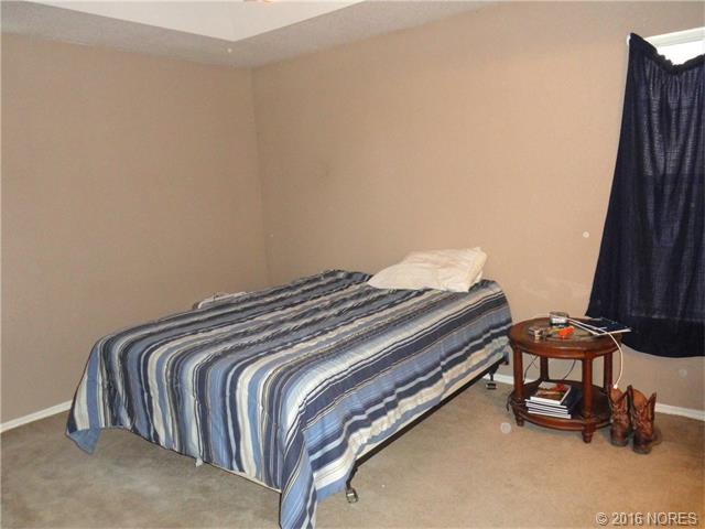 10017 N 43rd Avenue E, Sperry, OK 74073