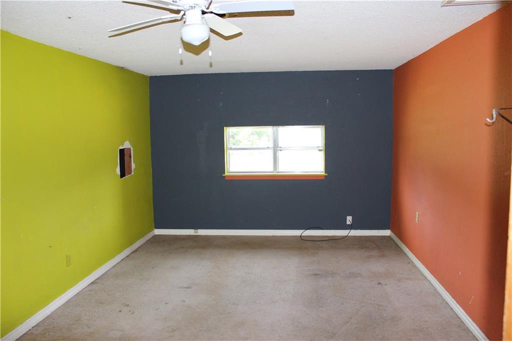 905 S 4th Avenue, Stroud, OK 74079
