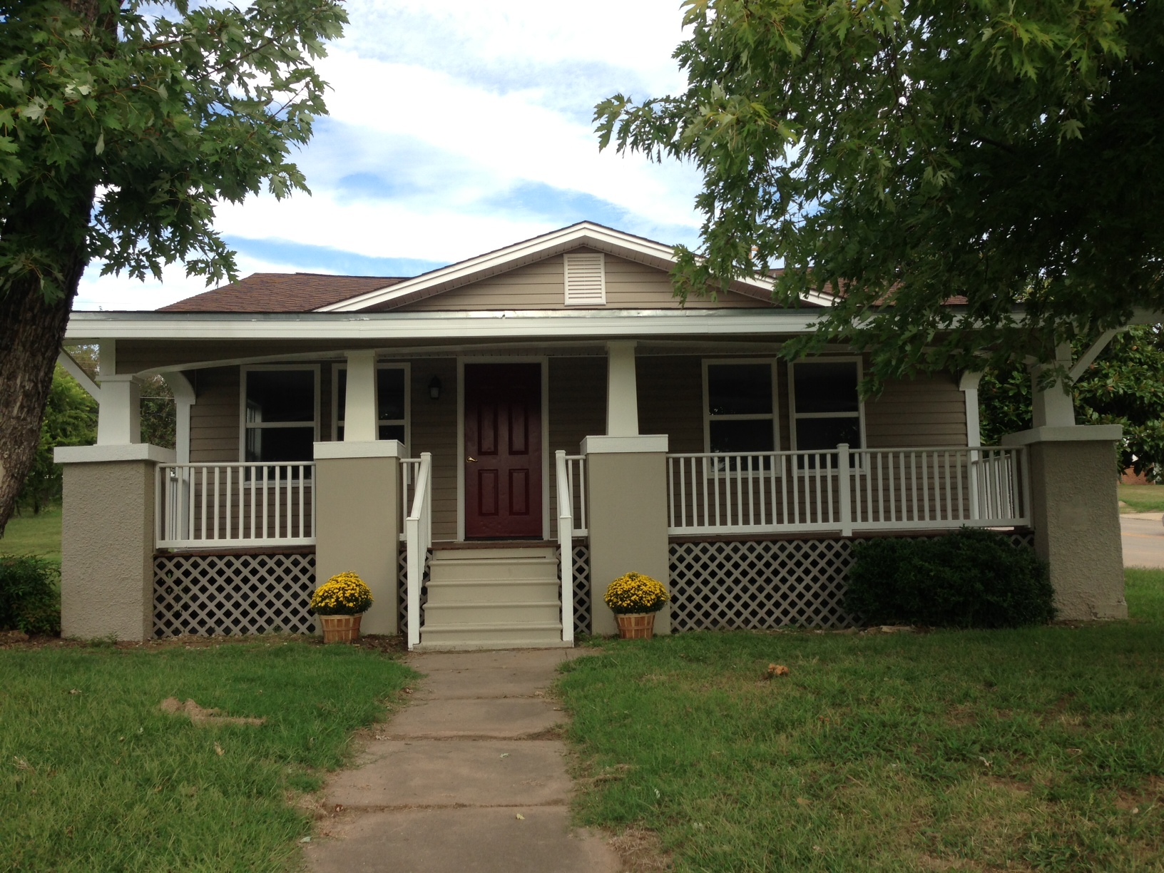 302 N D St, Yale, OK 74085