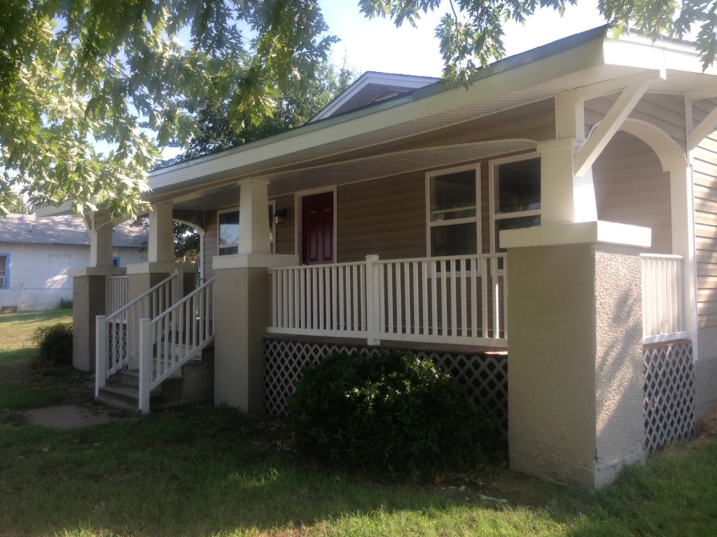 302 N D St, Yale, OK 74085