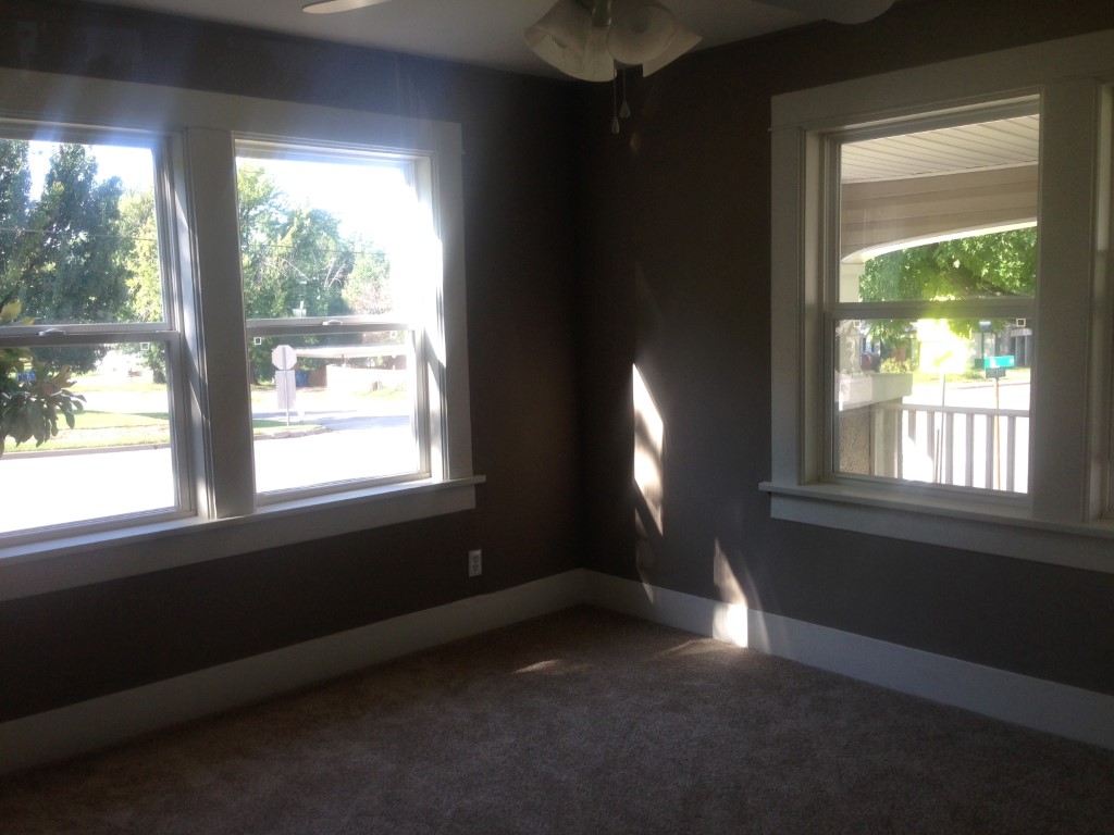 302 N D St, Yale, OK 74085