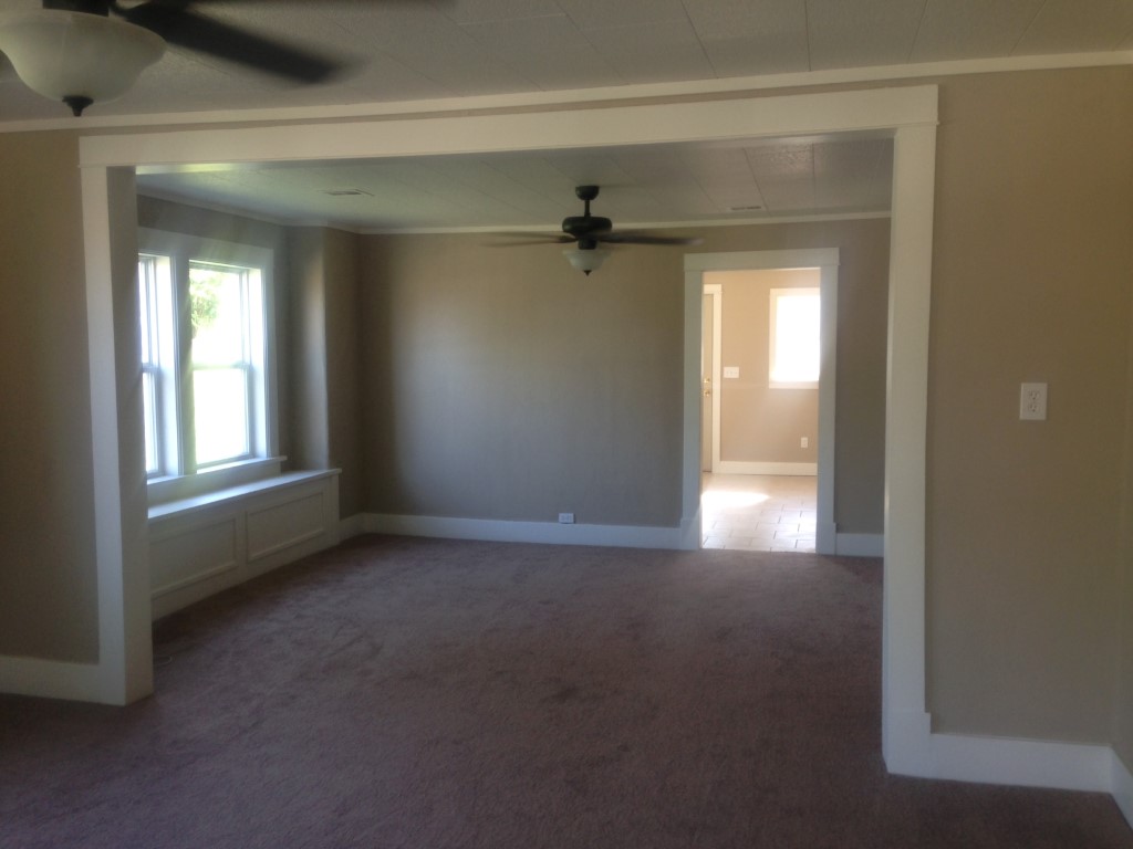 302 N D St, Yale, OK 74085