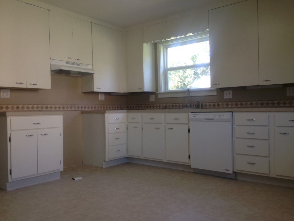 302 N D St, Yale, OK 74085