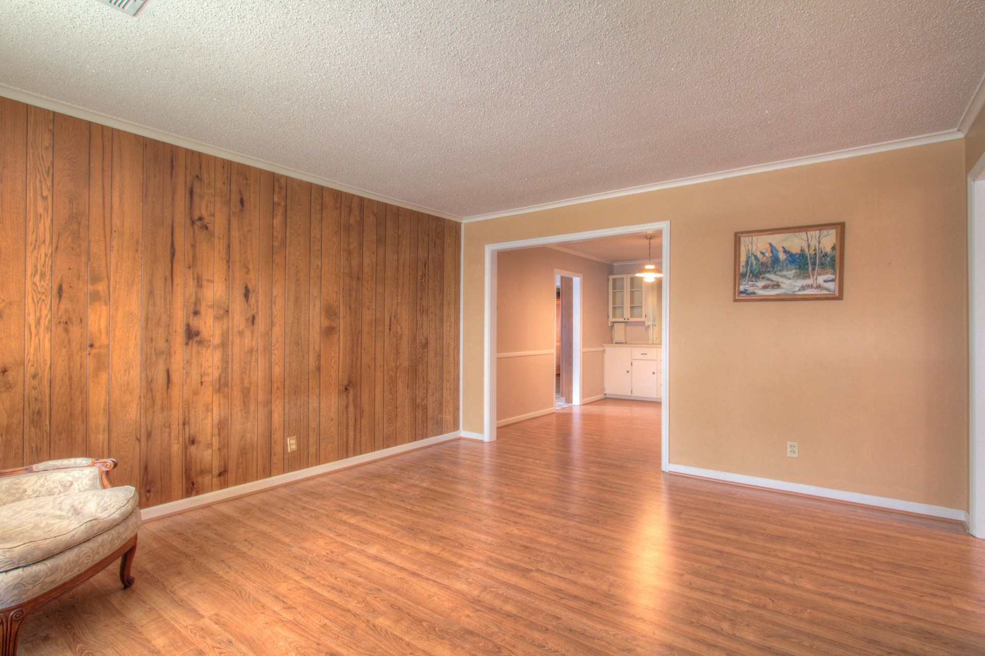 1427 E 52nd Place, Tulsa, OK 74105