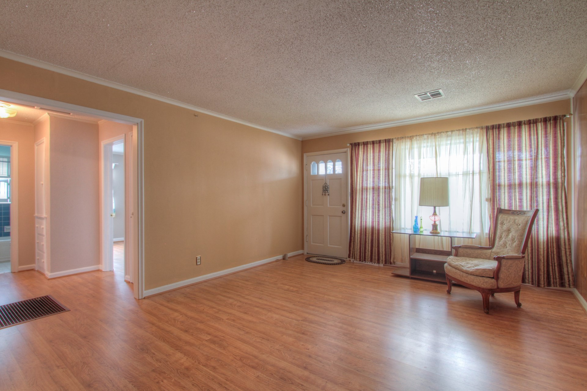 1427 E 52nd Place, Tulsa, OK 74105