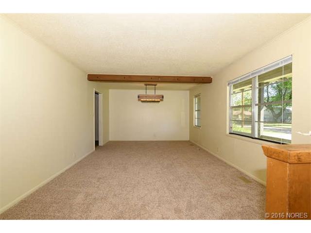 5920 S Utica Avenue, Tulsa, OK 74105