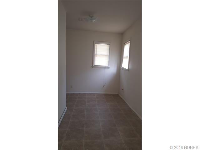 5831 S 33rd West Avenue, Tulsa, OK 74107