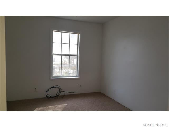 5831 S 33rd West Avenue, Tulsa, OK 74107