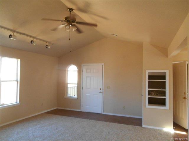 5616 S Xenophon Avenue, Tulsa, OK 74107